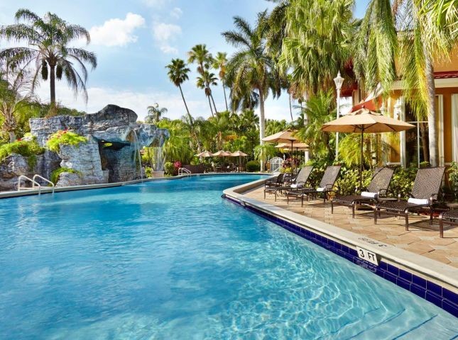 Embassy Suites Hotel Pool