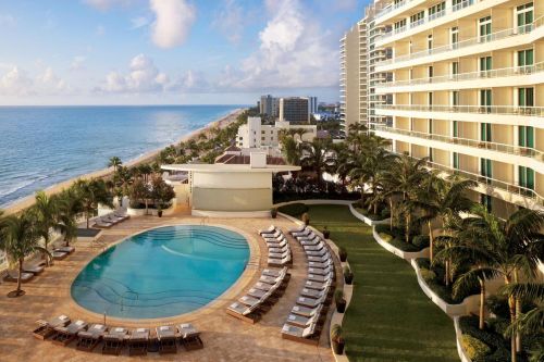 Ritz Carlton Pool Deck 