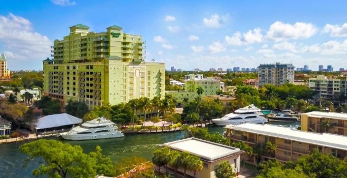 Riverside Hotel
