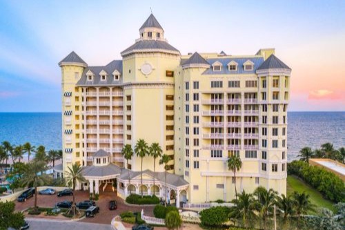 Pelican Grand Beach Resort | Pelican Grand Beach Resort 500 333 Pelican Grand Oceanfront Purespa Resort