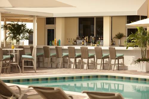 fort-lauderdale-marriott-pompano-beach-resort-spa-pool-side-bar1