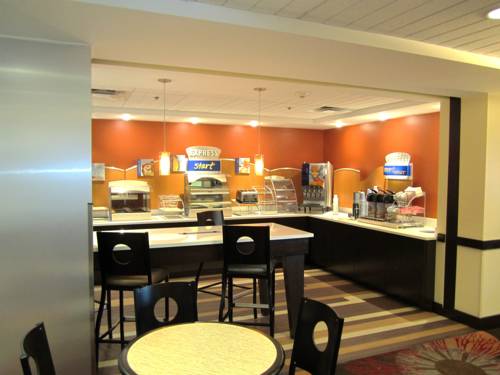 holiday-inn-express-ft-lauderdale-convention-center-breakfast