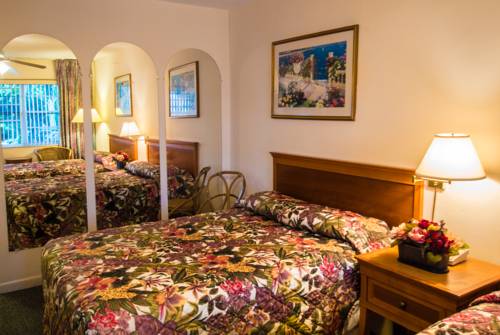 shore-haven-resort-inn-lauderdale-by-the-sea-bed-room